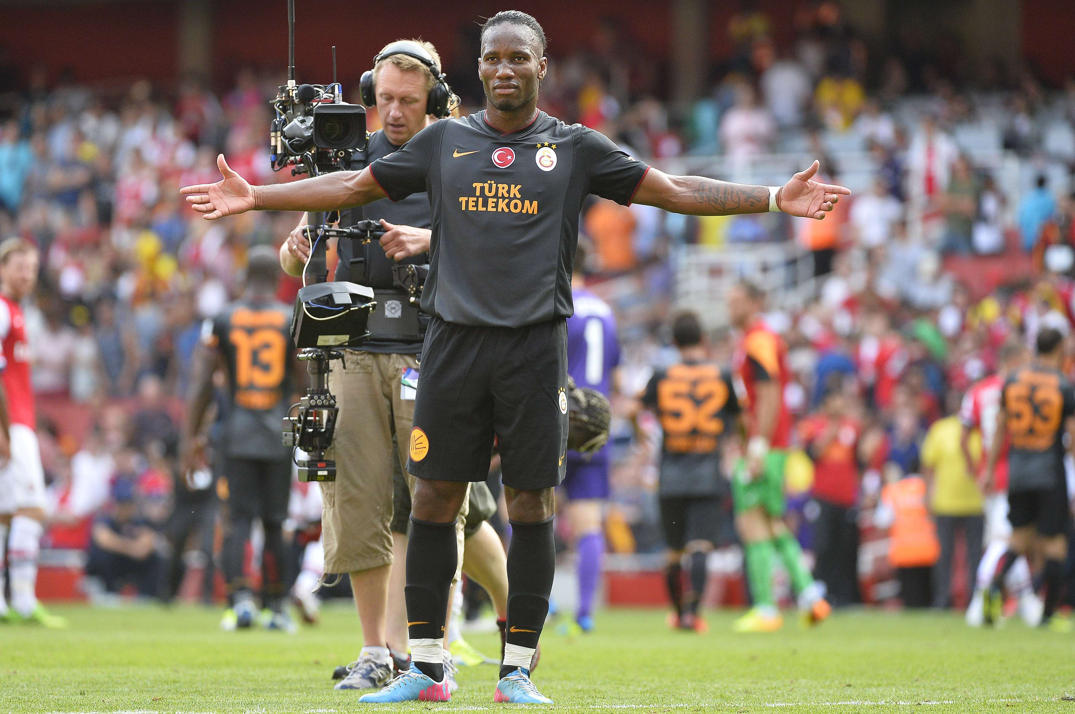 Ο Ντιντιέ Ντρογκμπά αποθεώθηκε από τους φίλους της Άρσεναλ