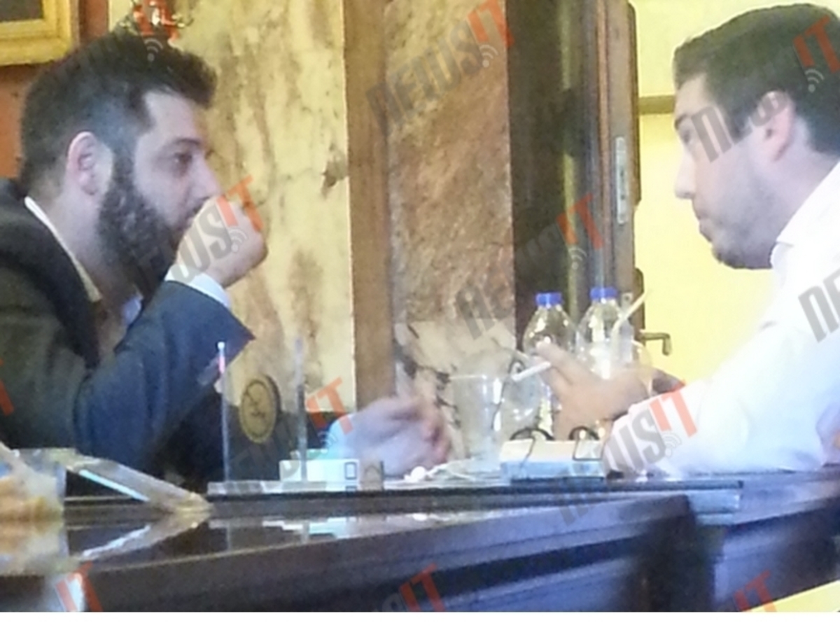 Ντουμάνι η Βουλή από τα τσιγάρα (ΦΩΤΟ)