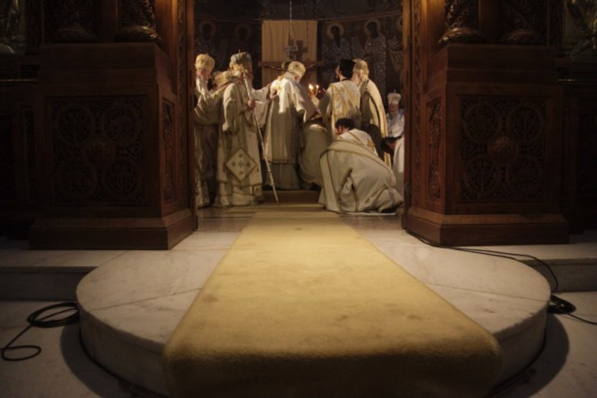 Μια πνευματική αλυσίδα που φθάνει έως τους Αποστόλους