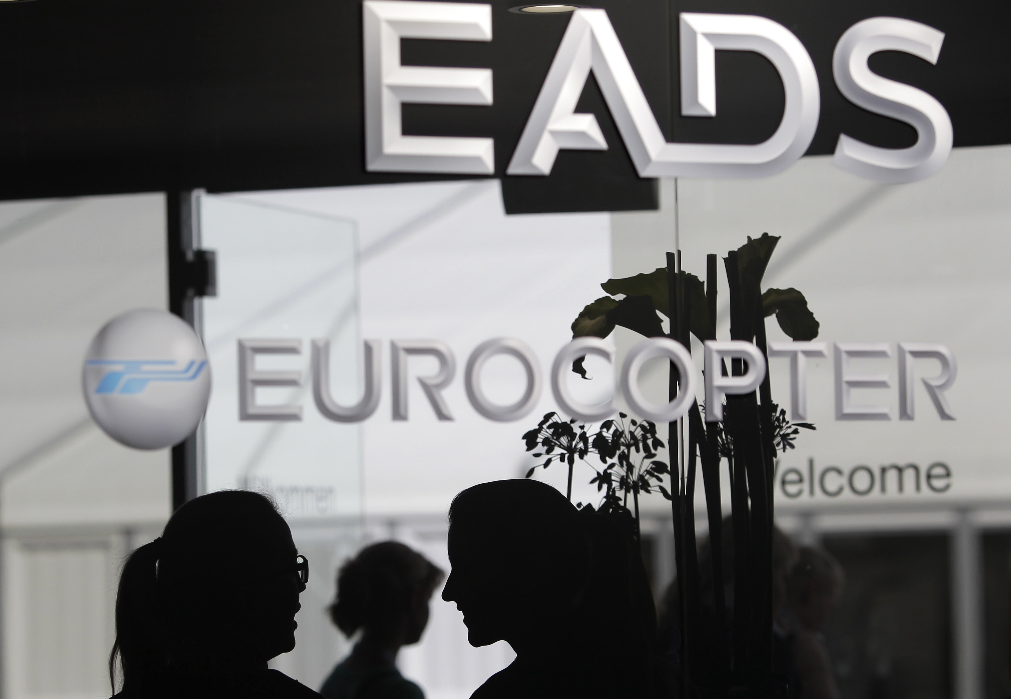 «Στον αέρα» η συμφωνία EADS-BAE