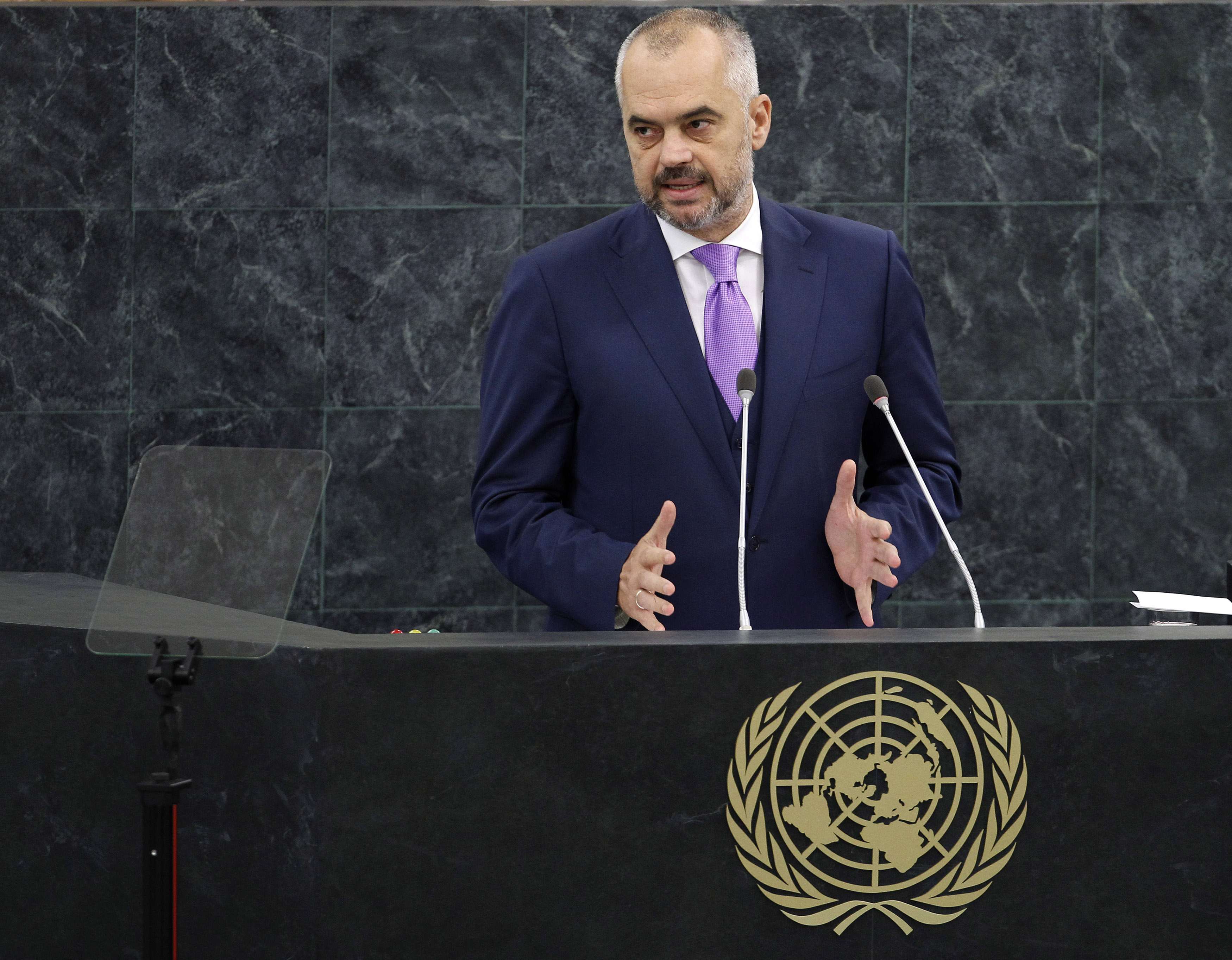 Αλβανία: Διαπραγματεύσεις για παροχή νέου δανείου