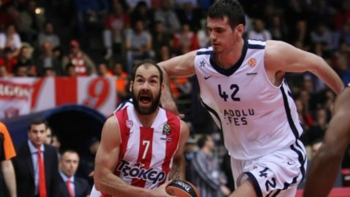 Θρύλος για…repeat, διέλυσε την Εφές και πάει Λονδίνο