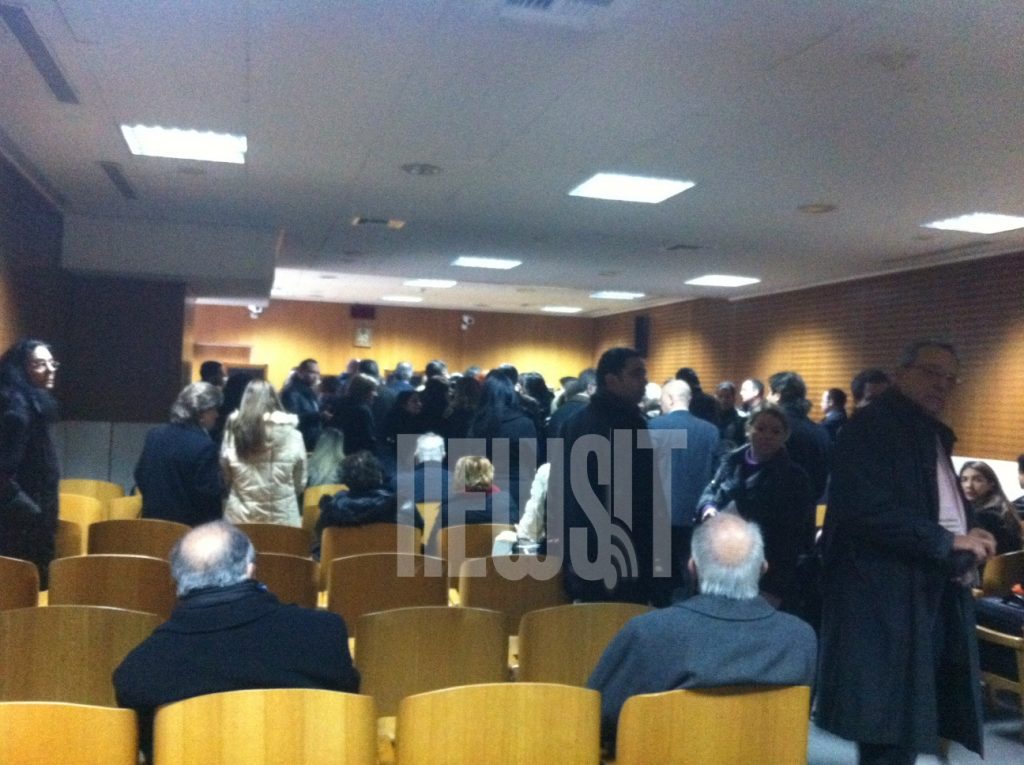 Ακόμη και στην αίθουσα που εκδικάζονται υποθέσεις δε λειτουργεί η θέρμανση