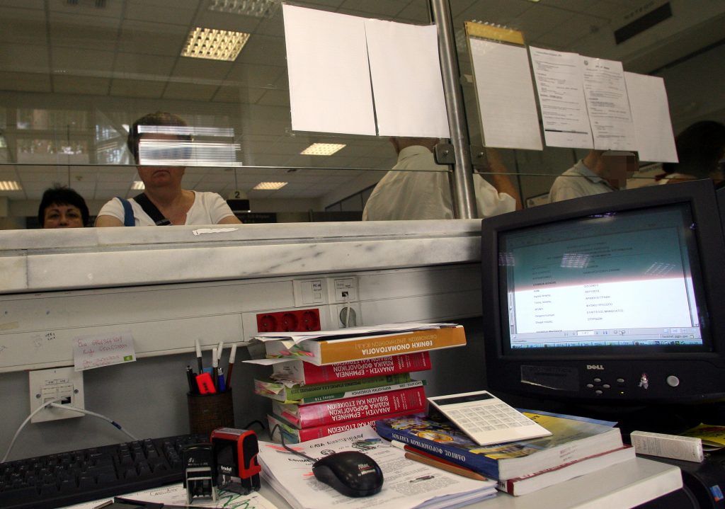 Προθεσμία ως τη Δευτέρα για την καταβολή του φόρου εισοδήματος