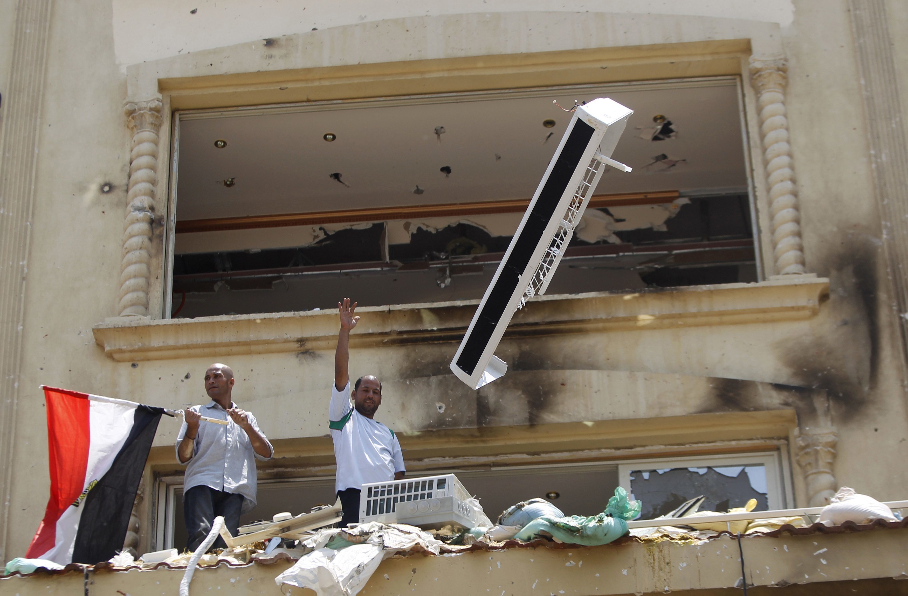 Αίγυπτος: 6 νεκροί και 17 τραυματίες σε εκρήξεις στο Σινά