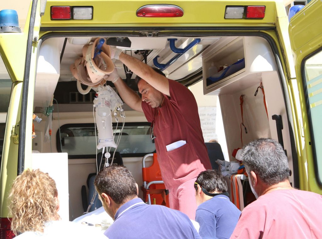 Λάρισα: Στο νοσοκομείο 36χρονη που έπεσε από μπαλκόνι