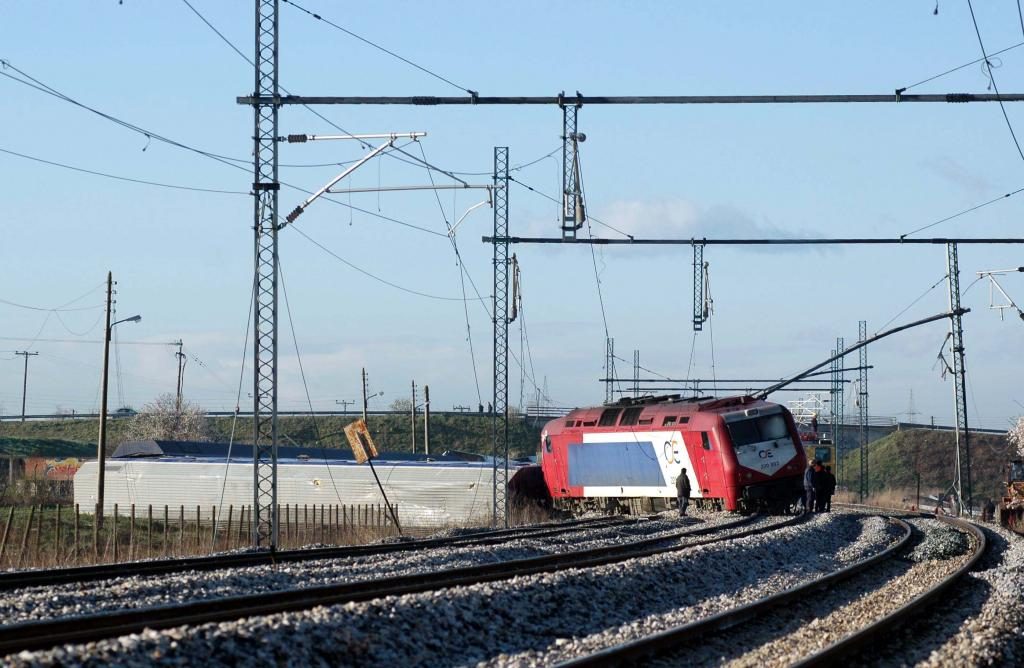 Θεσσαλονίκη: Εκτροχιάστηκε μηχανή αμαξοστοιχίας