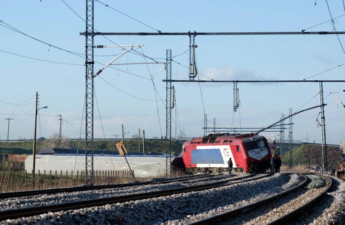 Θεσσαλονίκη: Εκτροχιάστηκε μηχανή αμαξοστοιχίας