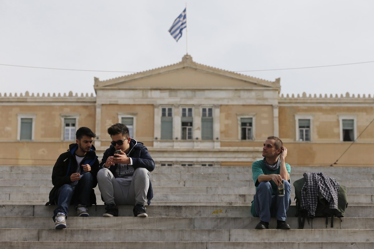 CNN: Οι Έλληνες απαντούν στις κάλπες για τα 5 χρόνια λιτότητας