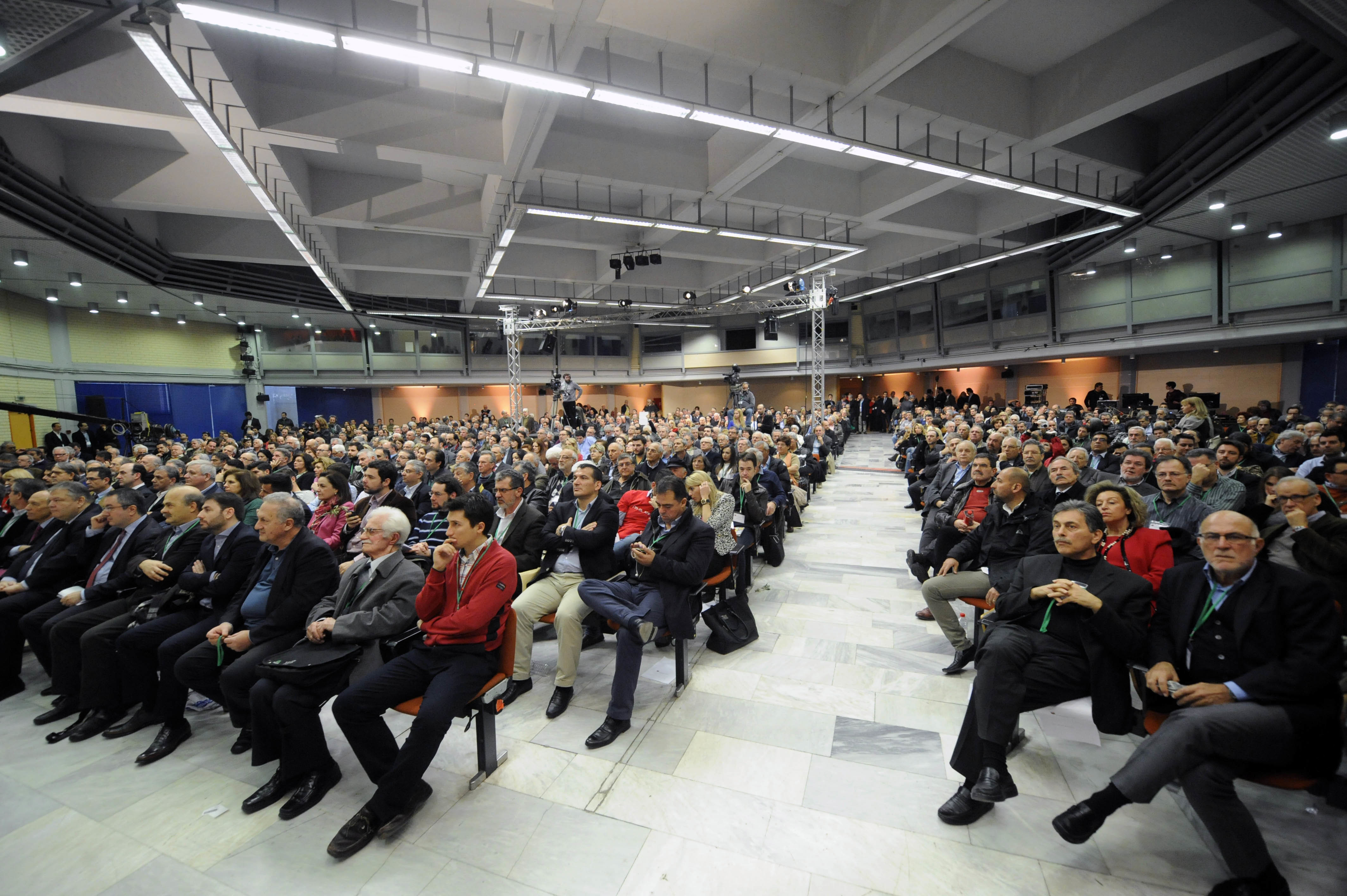 Παπανδρέου και Ποτάμι βάζουν “φωτιά” σε κυβέρνηση και κεντροαριστερά