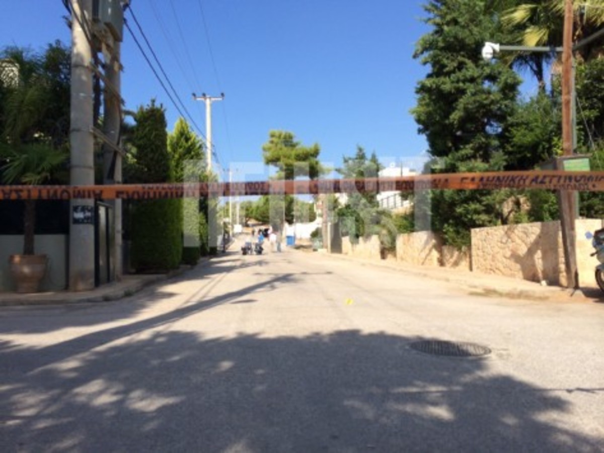 Ελικοπτεράκι βόμβα στην Βουλιαγμένη