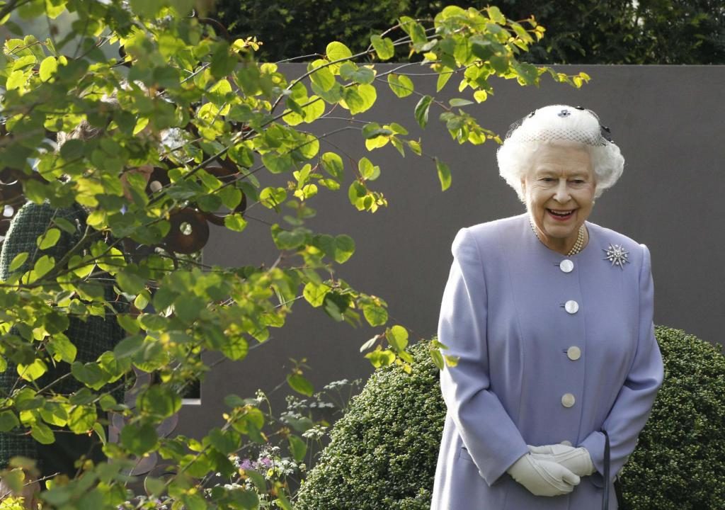 60 χρόνια στον θρόνο η βασίλισσα Ελισάβετ – Βίντεο από το πως ήταν και πως είναι σήμερα!