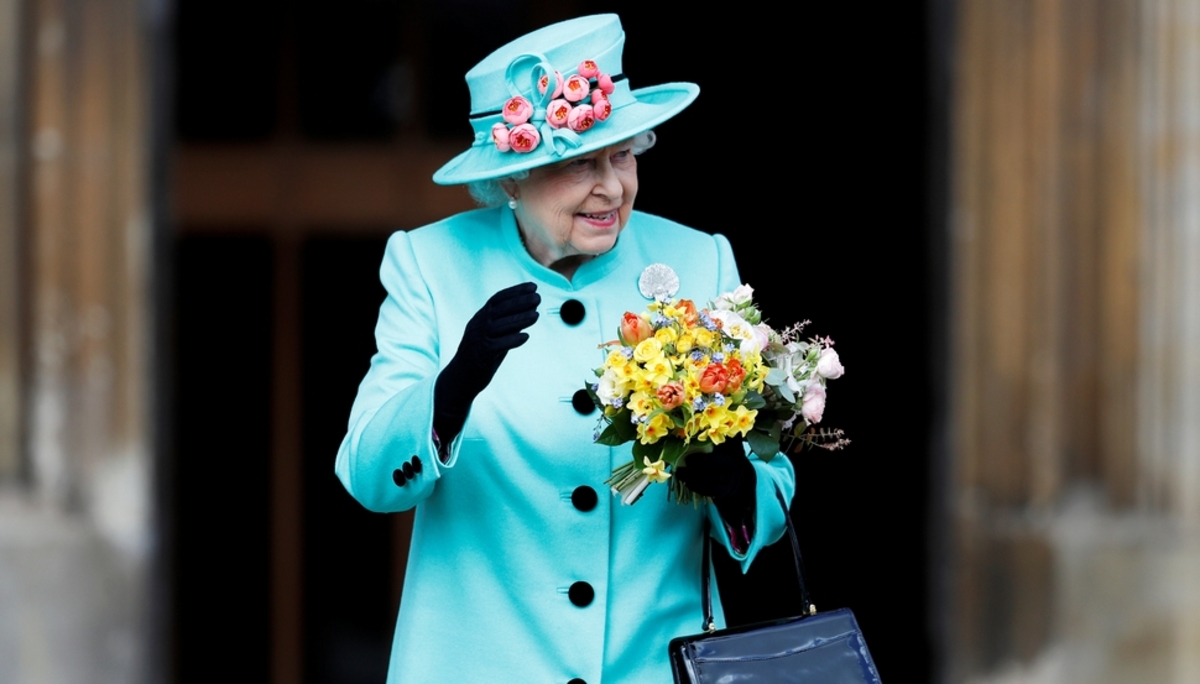 Η βασίλισσα Ελισάβετ γιορτάζει τα 91α γενέθλιά της [pics]