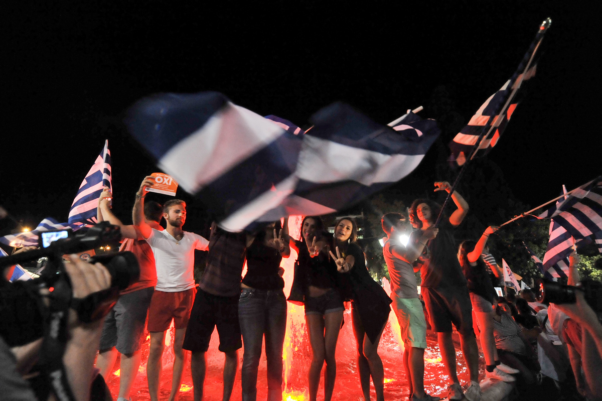 Οι Ευρωπαίοι αριστεροί γιορτάζουν το ελληνικό “ΟΧΙ”