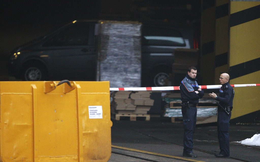 Ο δράστης της αιματηρής επίθεσης στο εργοστάσιο της Ελβετίας ήταν ένας από τους εργαζόμενους !