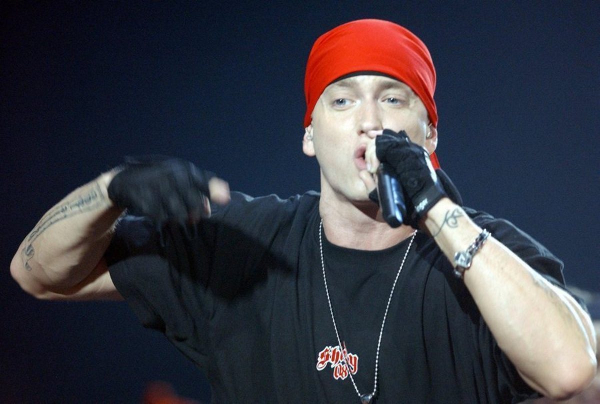 Έχει ξεφύγει ο Eminem: Απειλεί να βιάσει την Iggy Azalea