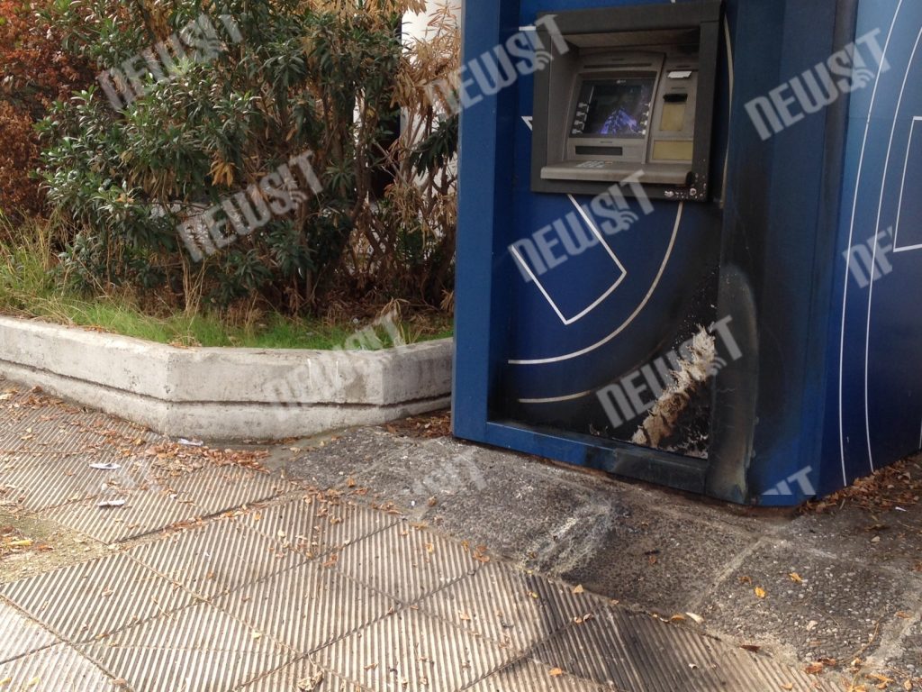 Εμπρηστές έκαψαν σε 2 ώρες και 42 λεπτά 7 ΑΤΜ – ΦΩΤΟ κ VIDEO