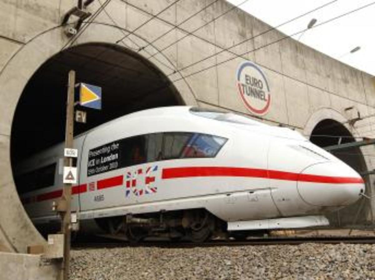 Πυρκαγιά στη σήραγγα της Μάγχης διέκοψε την κυκλοφορία