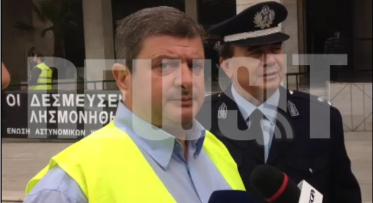 Συγκέντρωση ενστόλων στη ΓΑΔΑ