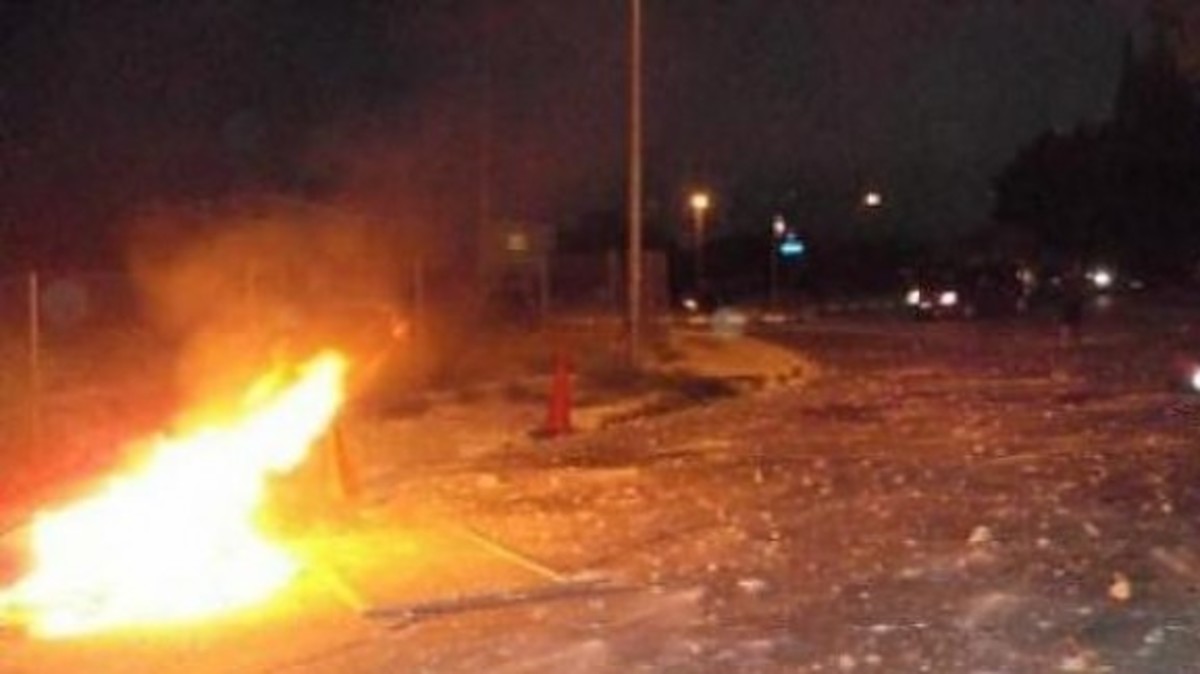 Οι συλληφθέντες αναμένεται να προσαχθούν την Κυριακή ενώπιον του Επαρχιακού Δικαστηρίου Λάρνακας ΦΩΤΟ NEWSIT.COM.CY