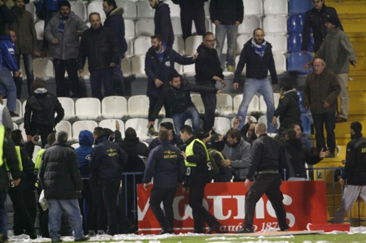 Επεισόδια στο Απόλλων-ΑΕΚ