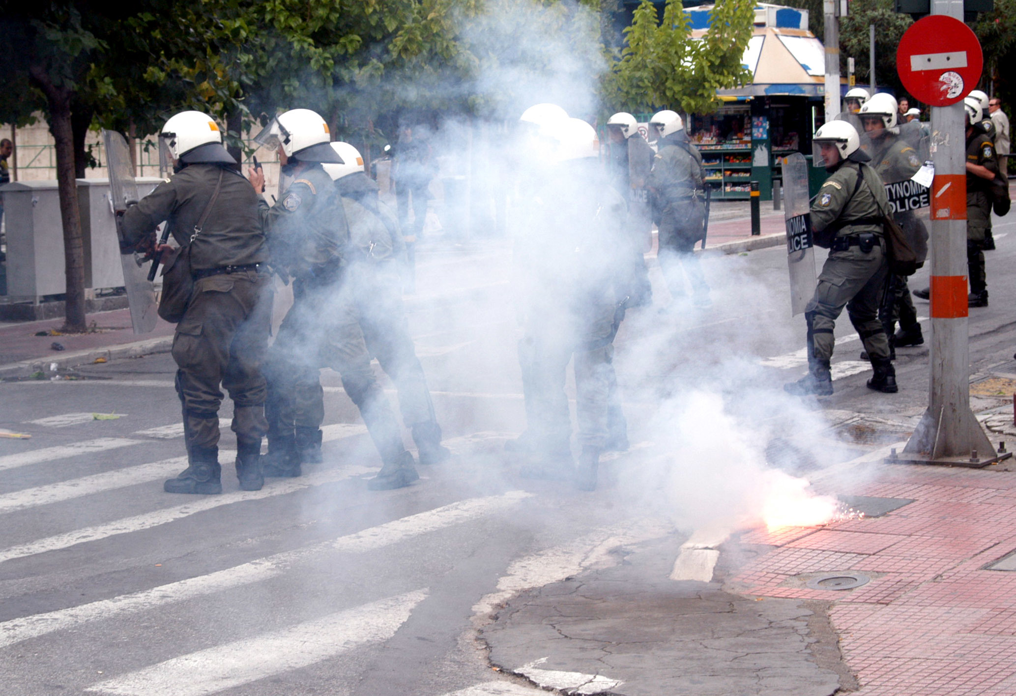 Οι χούλιγκανς έκαναν και πάλι την εμφάνιση τους