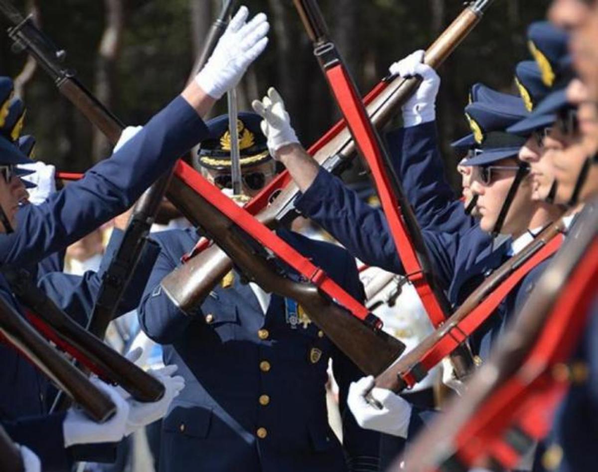 Το “καυτό e mail” του υπουργείου Οικονομικών για τις περικοπές των 165 εκατομμυρίων είναι στο ΥΠΕΘΑ