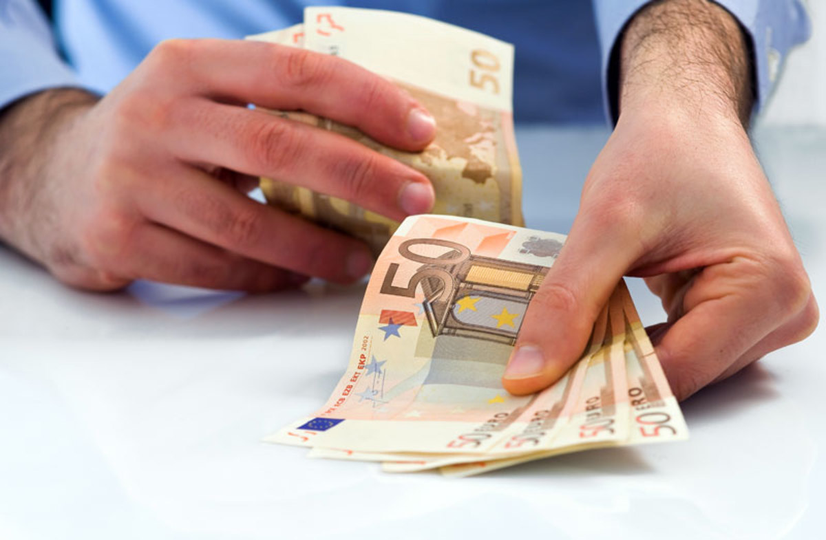 Πως θα παίρνετε 400 ευρώ το μήνα – Όλες οι προϋποθέσεις