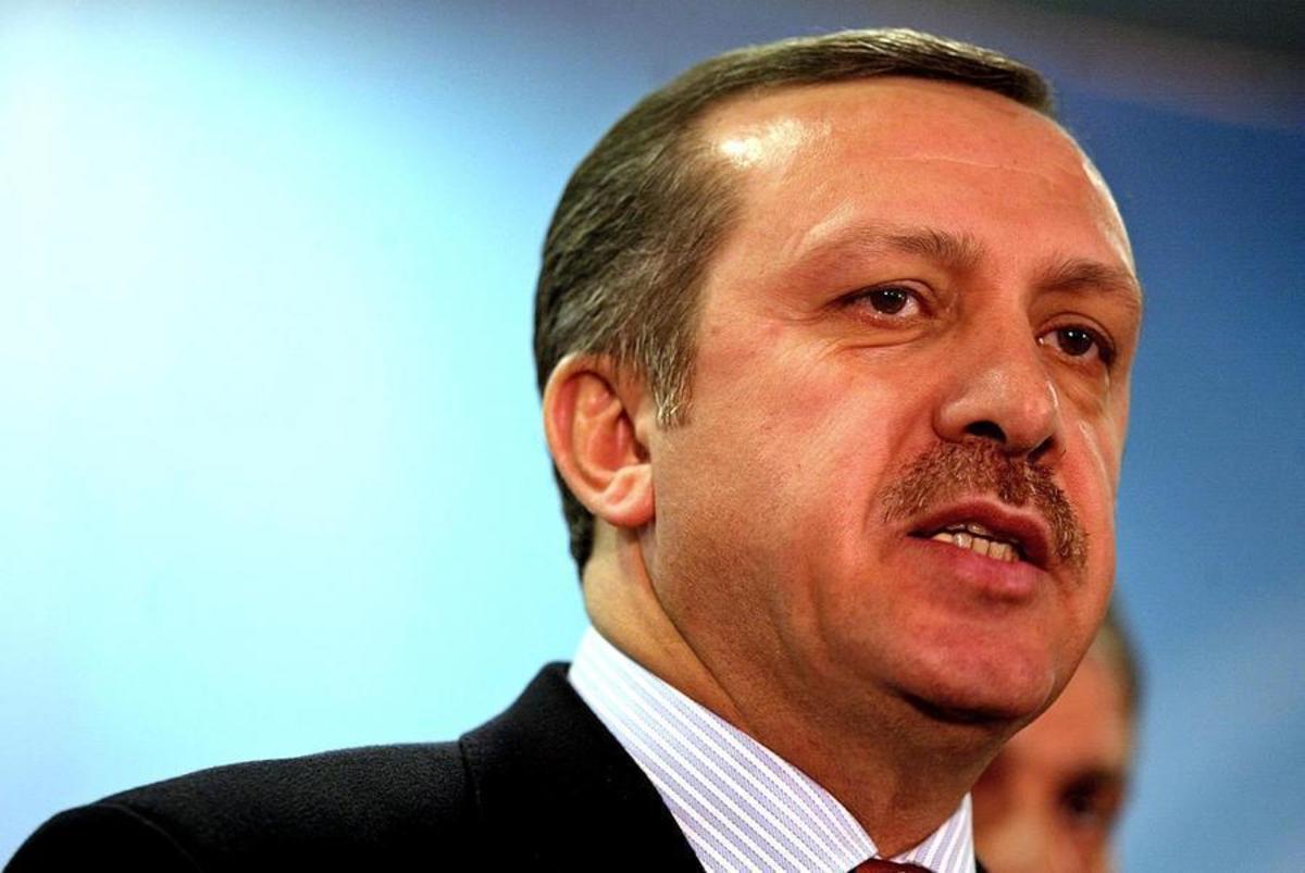 Δεν σταματά πουθενά ο Ερντογάν! Το πογκρόμ έφθασε στο εσωτερικό του AKP