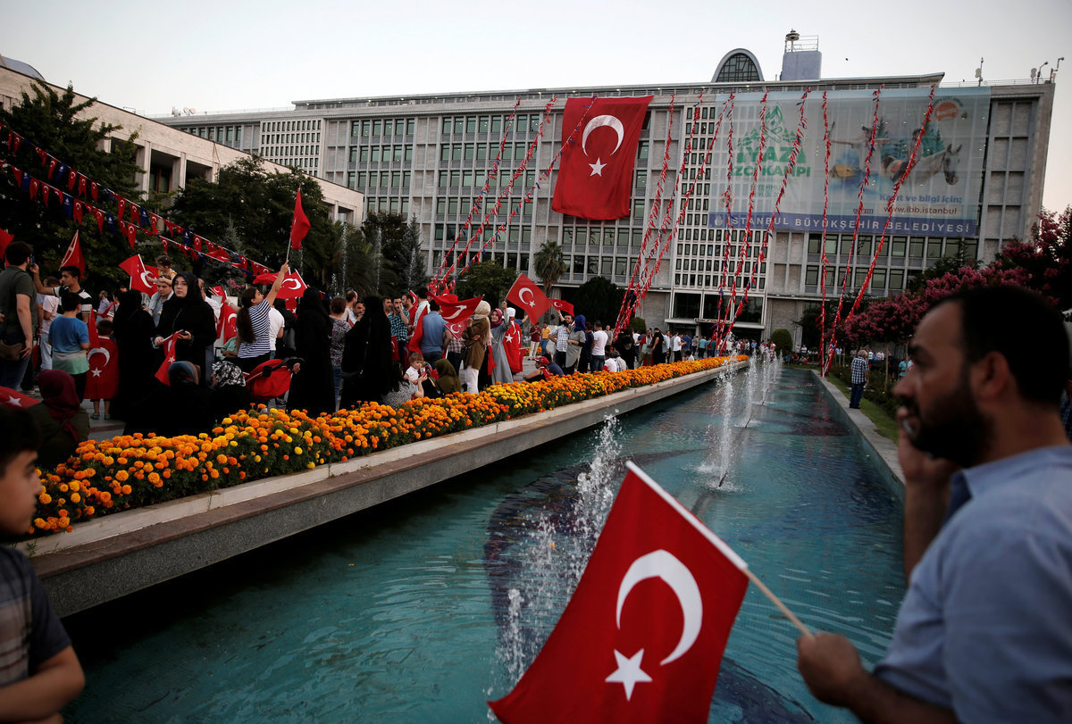 Ξεφεύγει η κατάσταση στην Τουρκία – Απέλυσαν πάνω από 22.500 εργαζόμενους του υπ. Παιδείας λόγω πραξικοπήματος