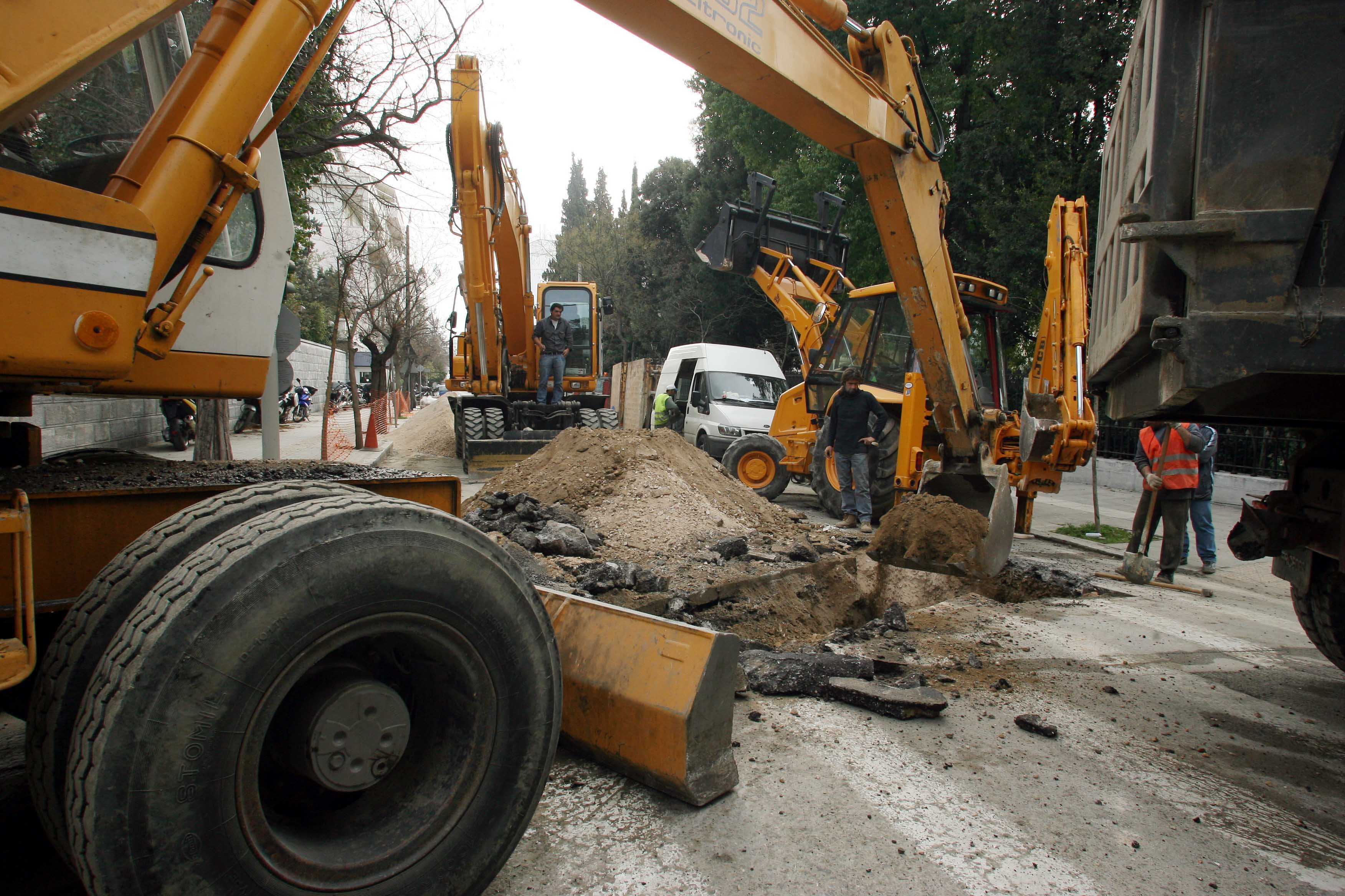 Προσοχή στα έργα στη Μεσογείων τη νύχτα