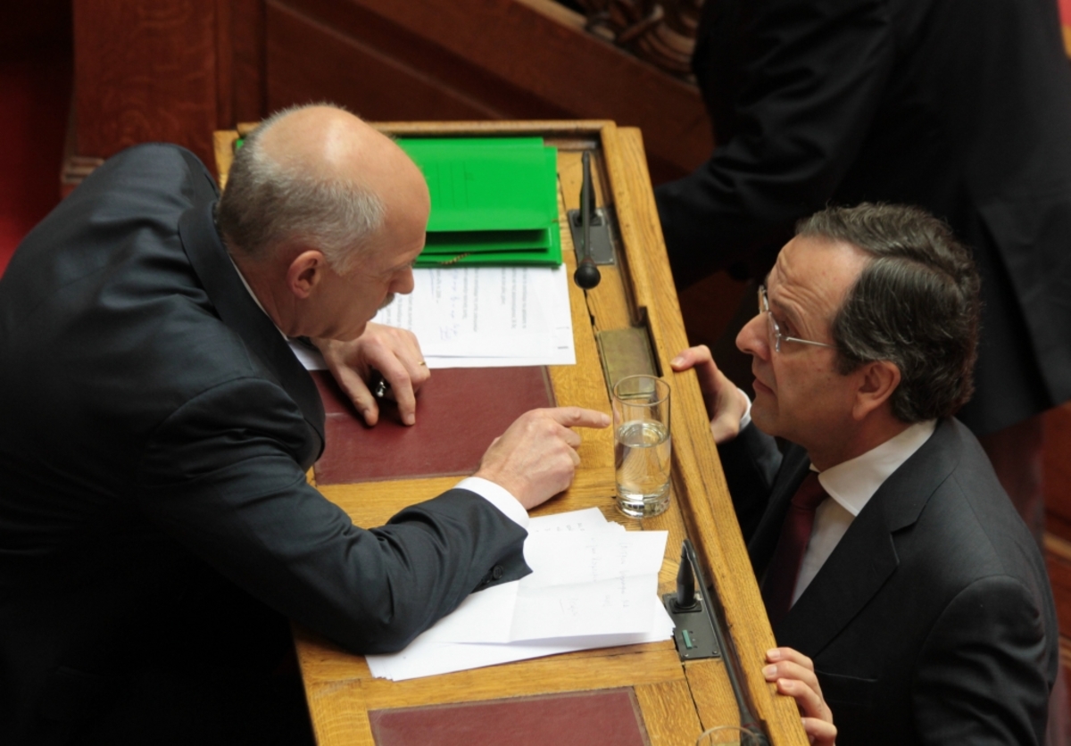 Θα περάσεις που λες δίπλα μου και θα κάνεις σα να μην θέλεις να με δεις στα μάτια σου