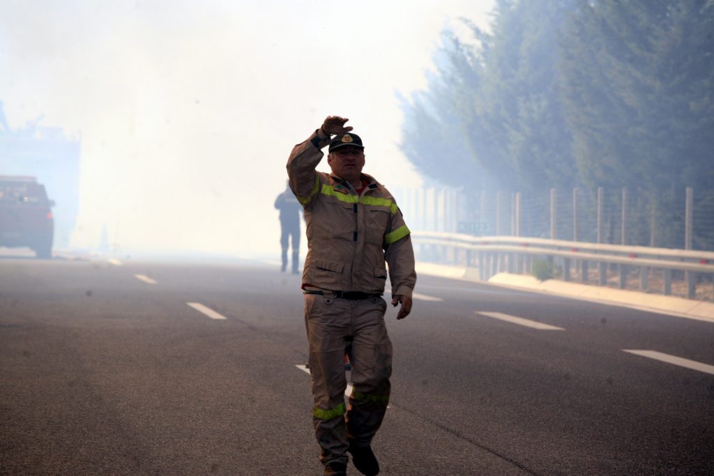 Εσβησε η φωτιά στο ύψος της Κατερίνης – Ξανά στην κυκλοφορία η Εθνική Οδός Θεσσαλονίκης – Αθήνας
