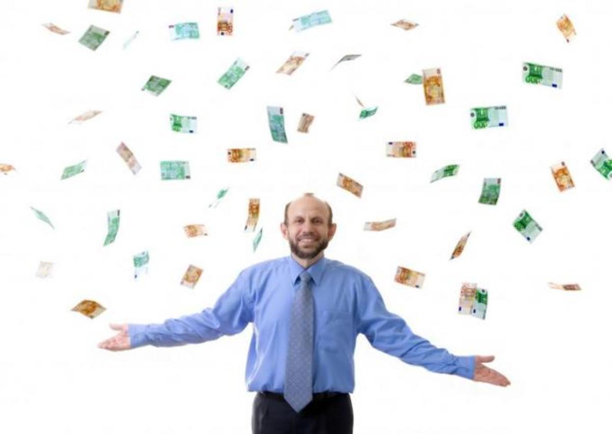 Λόττο και Τζόκερ μοιράζουν πολλά λεφτά