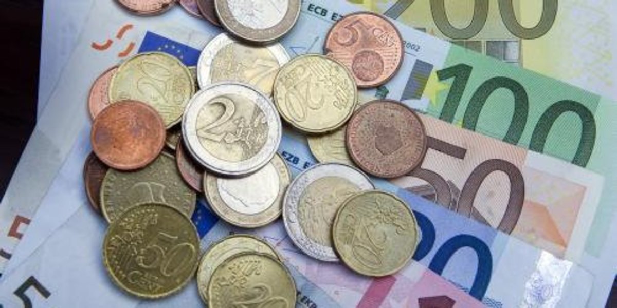 Μαύρη Πρωταπριλιά με μειώσεις 10% στους μισθούς του ιδιωτικού τομέα