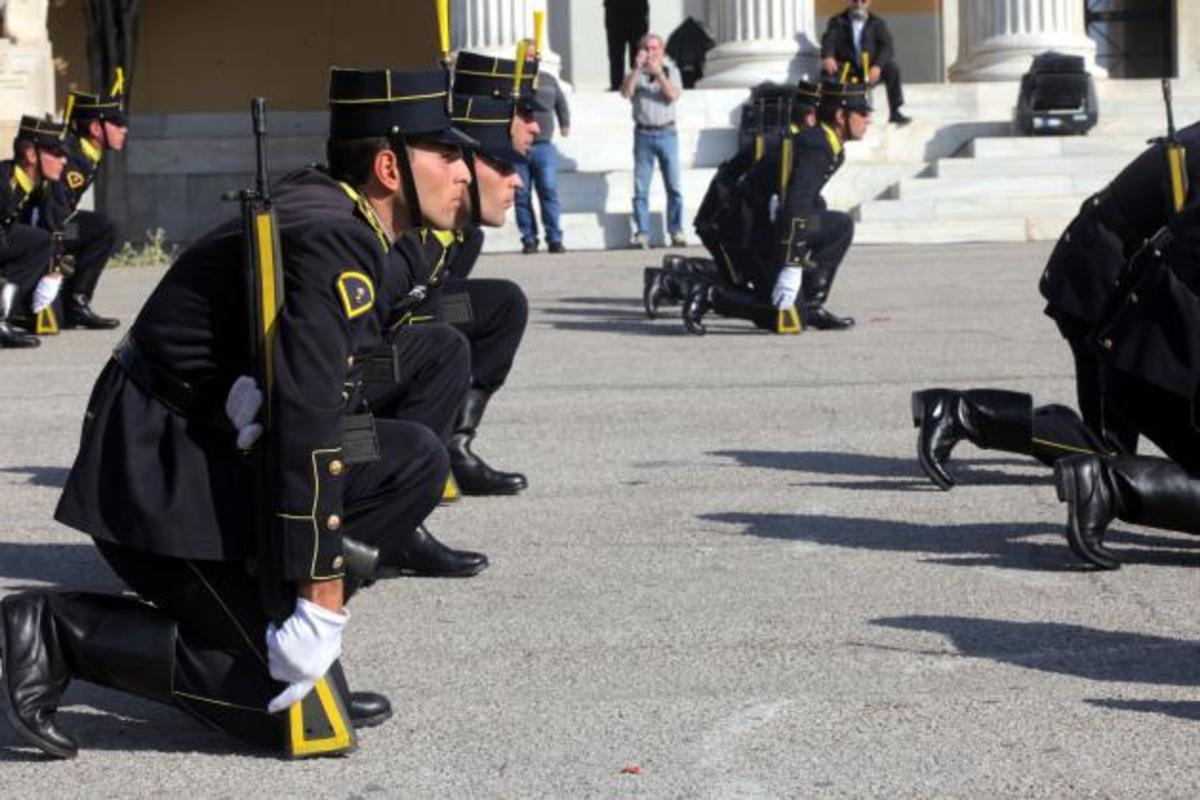 7 απαντήσεις – φωτιά για τους στρατιωτικούς στο άρθρο – πρόκληση “γαλάζιου” στελέχους