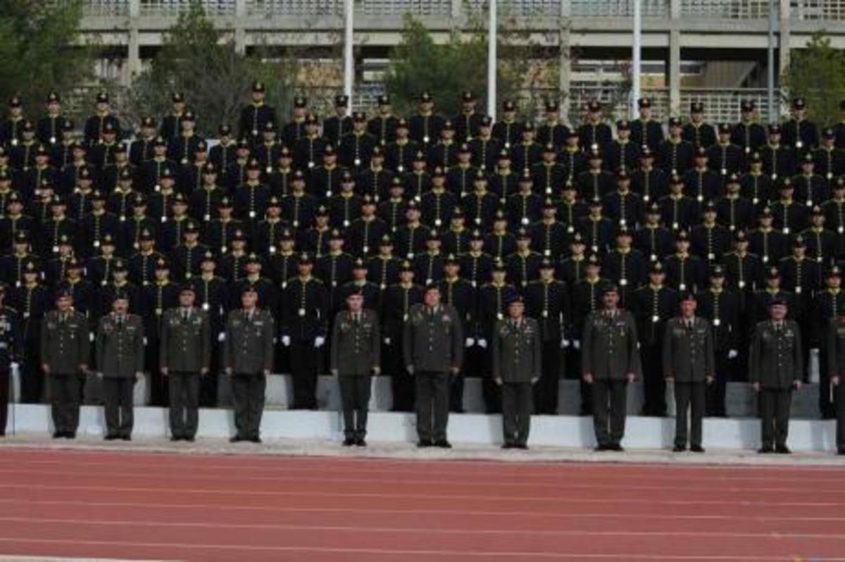 Όλο το σχέδιο για μισθολόγιο-εφεδρεία-θητεία