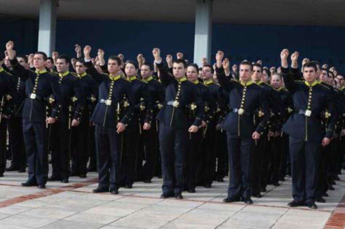 Απόφαση-βόμβα για την εισαγωγή στις Στρατιωτικές Σχολές