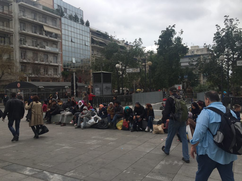 Πρόσφυγες στην πλατεία Βικτωρίας