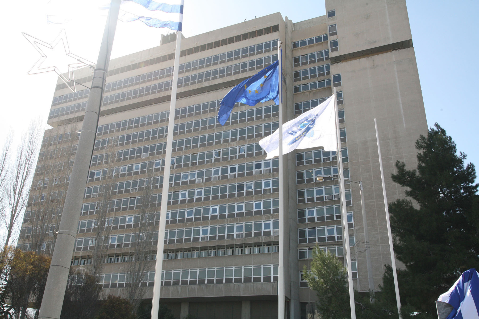 ΕΥΠ: τώρα μεταθέτουν …και νοσηλεύτριες!