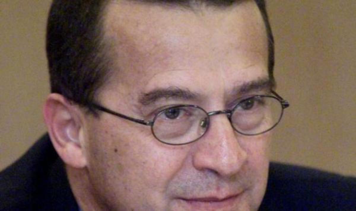 Τι ήθελε ο διοικητής της ΕΥΠ νύχτα στο ΥΠΕΘΑ