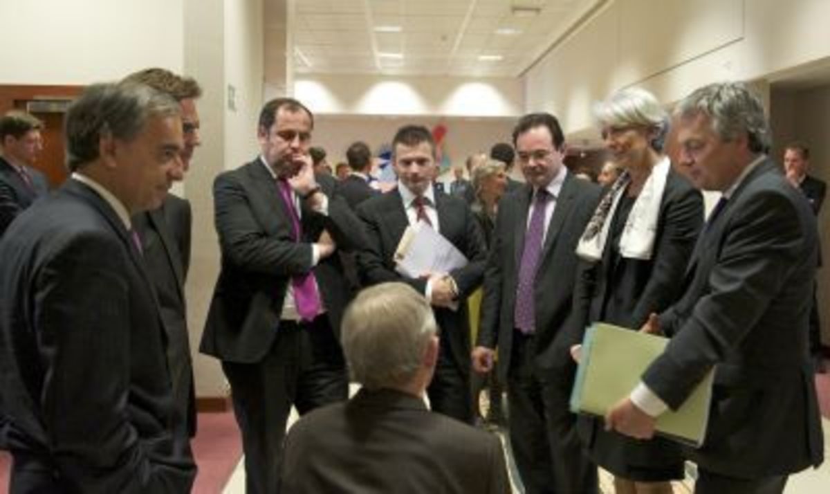 Κρίσιμες διαπραγματεύσεις για το δάνειο στις Βρυξέλλες