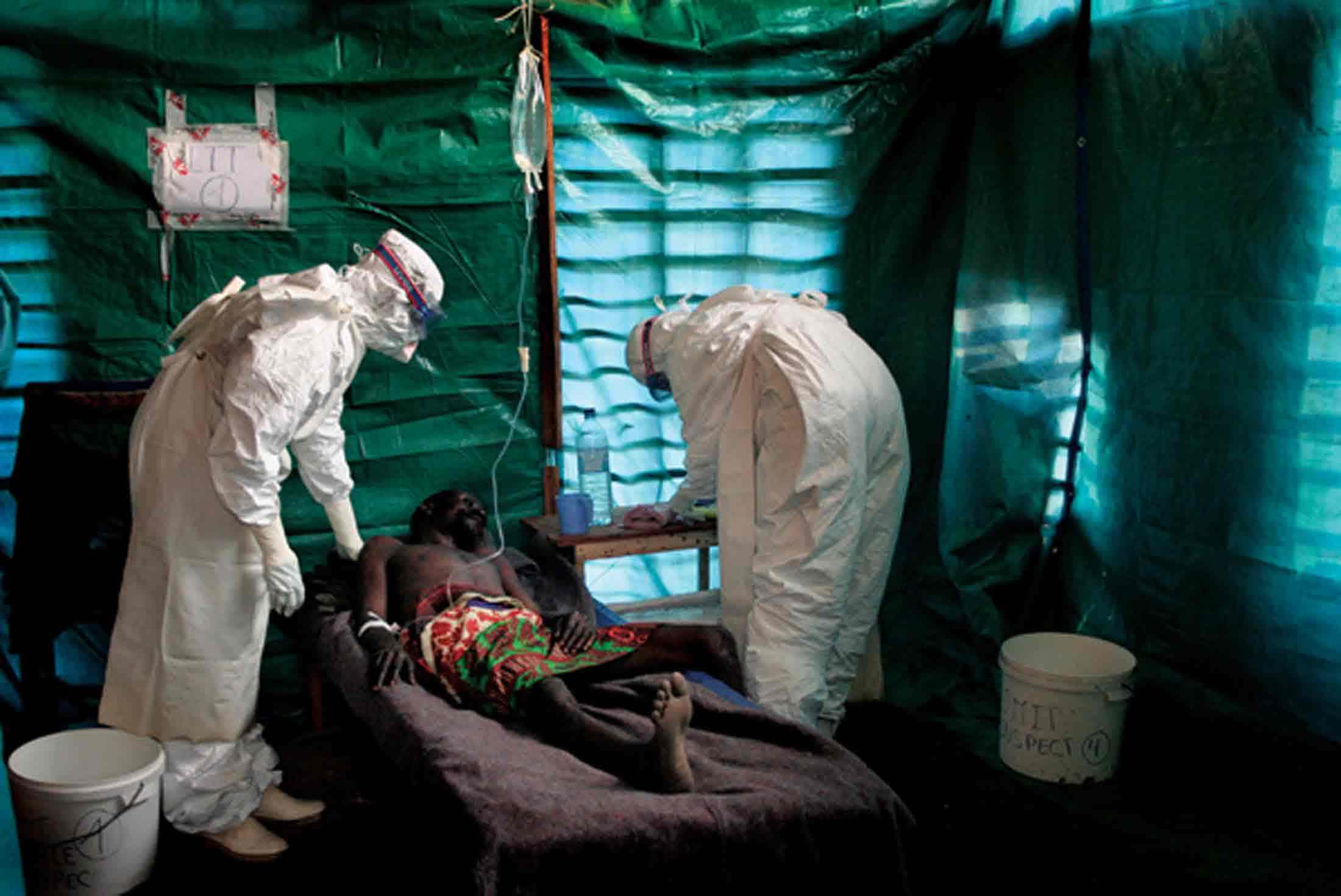Επέστρεψε ο εφιάλτης της Έμπολα – 12χρονη νεκρή