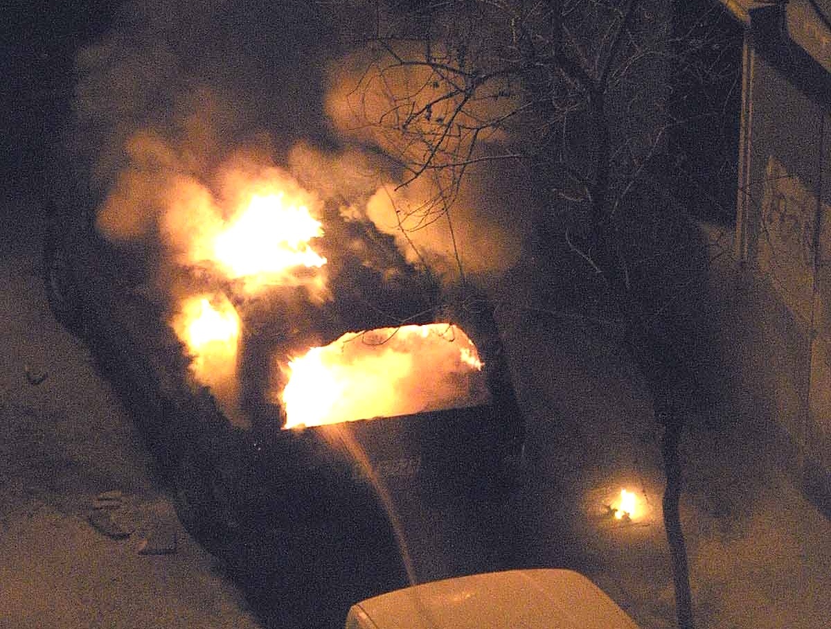 Του έκαψαν το αυτοκίνητο με γκαζάκια!