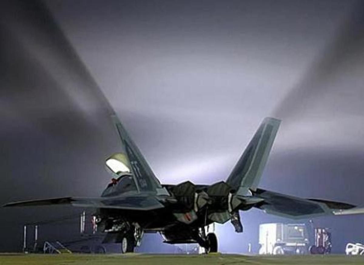 “Το F 22,οδήγησε τον άνδρα μου στην αυτοκτονία”! Σοκ στις ΗΠΑ από γυναίκα αυτόχειρα πιλότου!