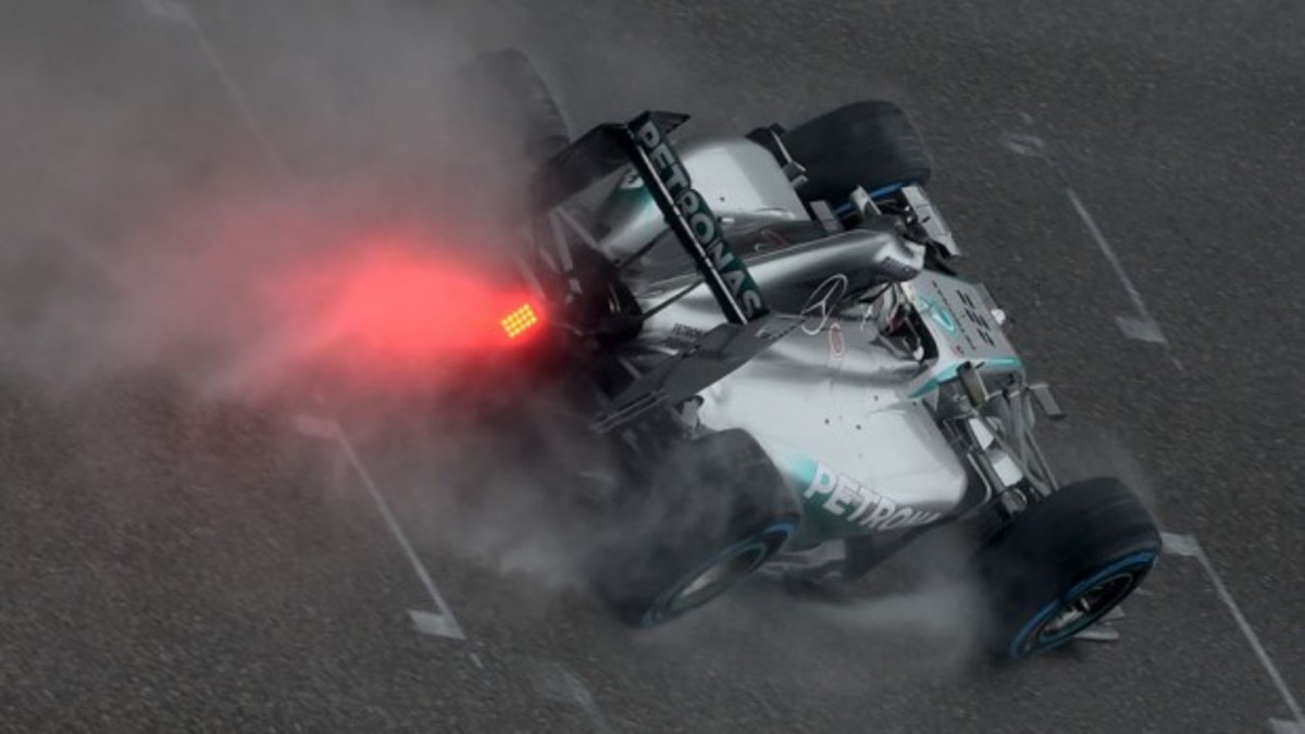 F1: H Mercedes δοκιμάζει μια πιο θορυβώδη εξάτμιση