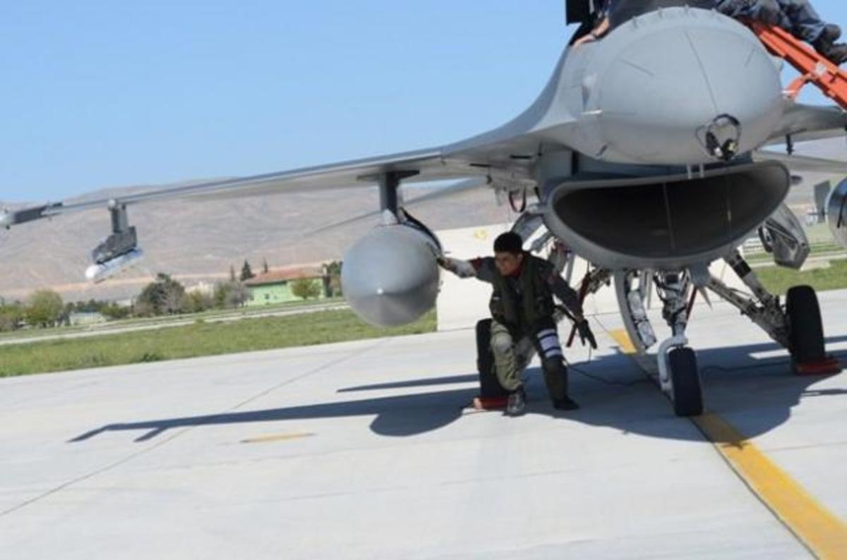 Οι Τούρκοι “θωρακίζουν” τα F 16 τους με δικό τους σύστημα
