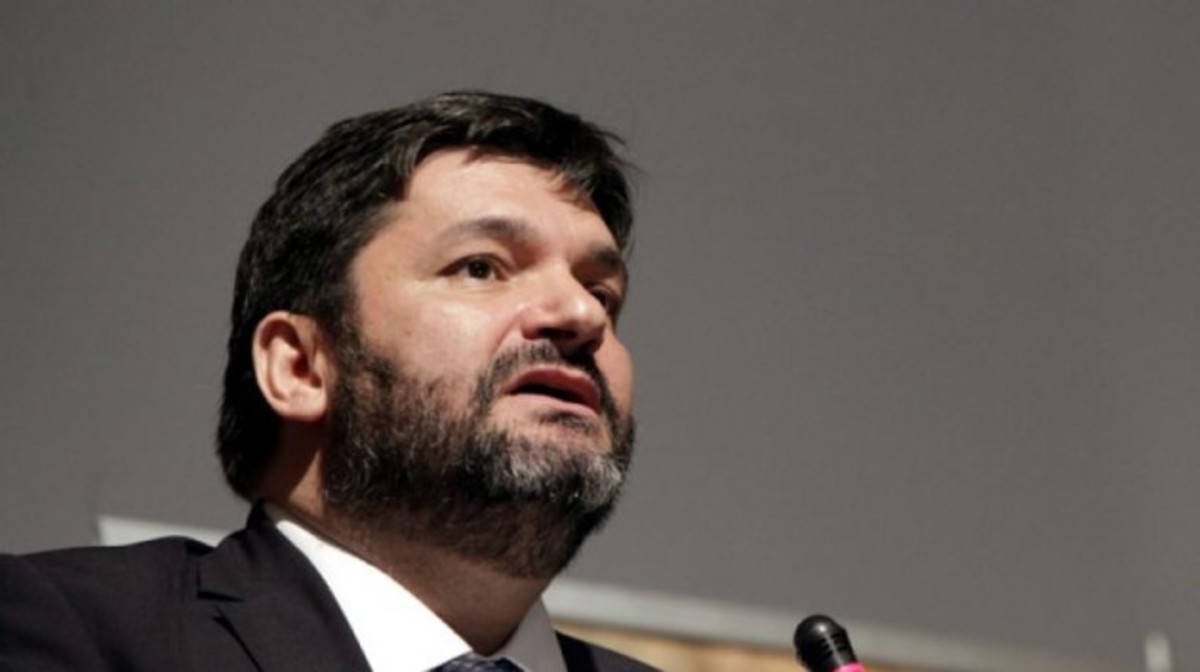 Ο Φαήλος στα “κάγκελα” υπέρ στρατιωτικών! Άρθρο φωτιά