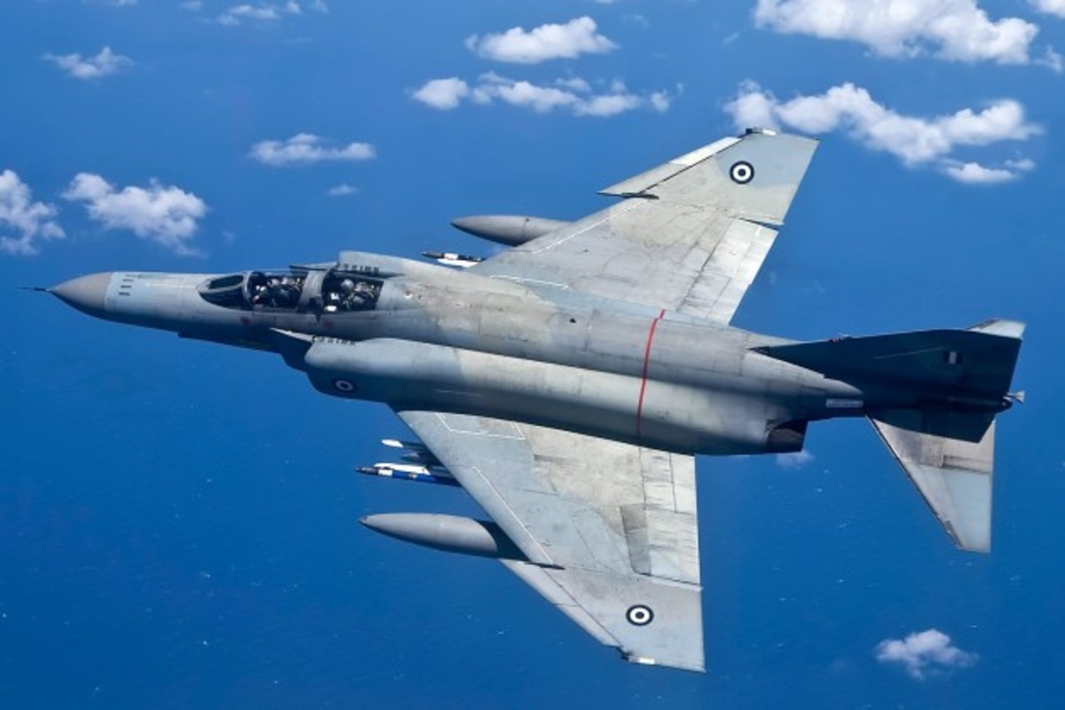 Περιπέτεια στον αέρα για F – 4 Phantom – Αναγκαστική προσγείωση στην Καλαμάτα
