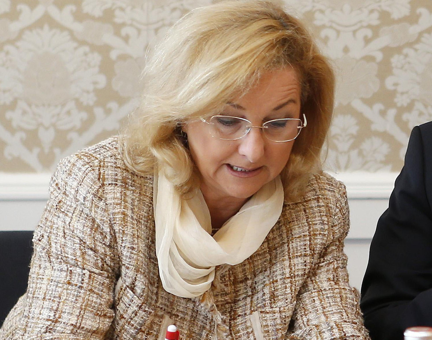 Φέκτερ: Ούτε επιπλέον χρήματα για την Ελλάδα, ούτε διαγραφη του χρέους